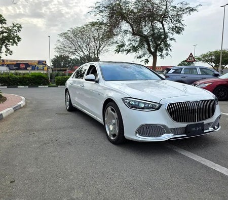 Mercedes Maybach S680 2024, photo 3 of 4