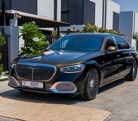 Mercedes Benz Maybach S680 2023