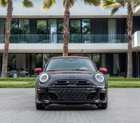 Siyah Mini Cooper JCW 2026