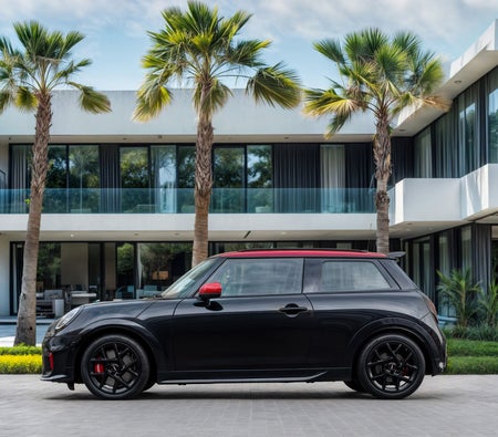 Siyah Mini Cooper JCW 2026