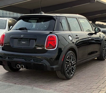 Black Mini Cooper S 2022