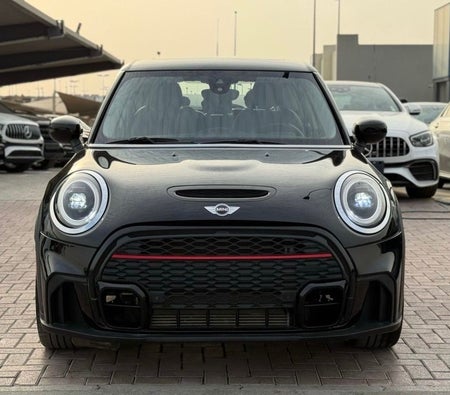 Mini Cooper S 2022, photo 2 of 4