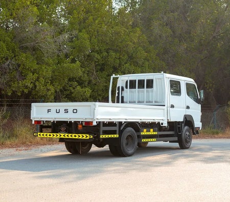 White Mitsubishi Canter 2016 White Mitsubishi Canter 2016
