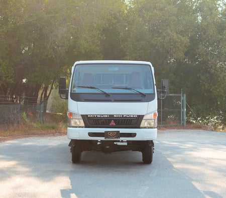 White Mitsubishi Canter 2016