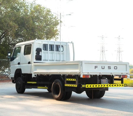 White Mitsubishi Canter 2016 White Mitsubishi Canter 2016