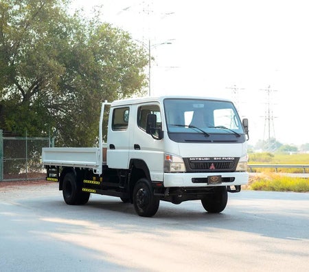 White Mitsubishi Canter 2016