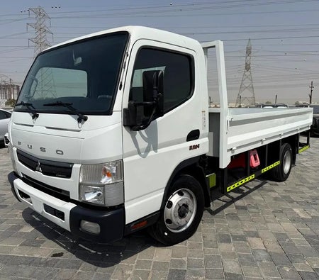 White Mitsubishi Canter 2023 White Mitsubishi Canter 2023