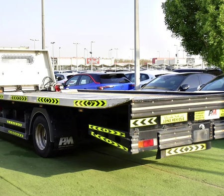 White Mitsubishi Canter 2021