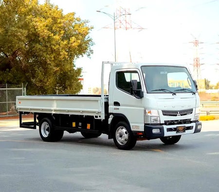 White Mitsubishi Canter 2023 White Mitsubishi Canter 2023