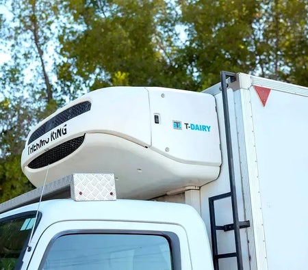 White Mitsubishi Canter 2022