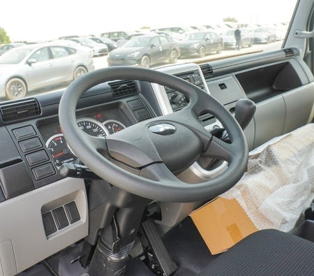 White Mitsubishi Fuso Canter 2025