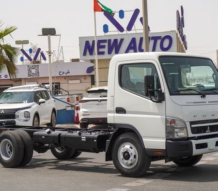 Weiß Mitsubishi Fuso Canter 2025 Weiß Mitsubishi Fuso Canter 2025