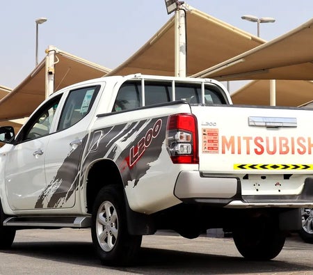 White Mitsubishi L200 Double Cab GLX 2022