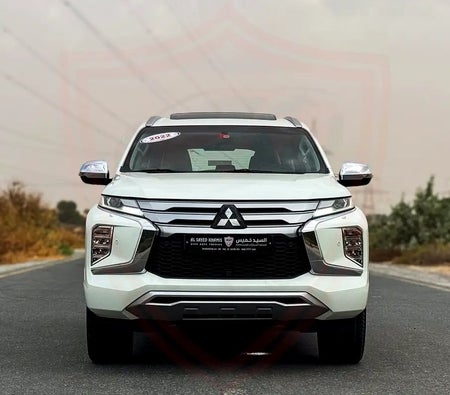 Mitsubishi Montero Sport 2022, photo 1 of 4