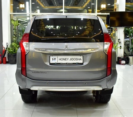 Silver Mitsubishi Montero Sport 2019