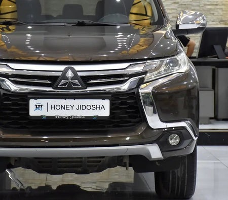 Brown Mitsubishi Montero Sport 2017