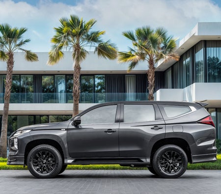 gris Mitsubishi Montero Sport Sport Signature Edition 2022 gris Mitsubishi Montero Sport Sport Signature Edition 2022