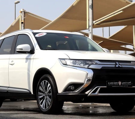 Weiß Mitsubishi Outlander GLX 2023