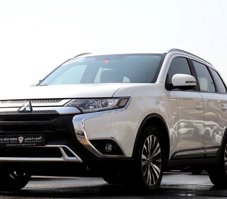 Weiß Mitsubishi Outlander GLX 2023