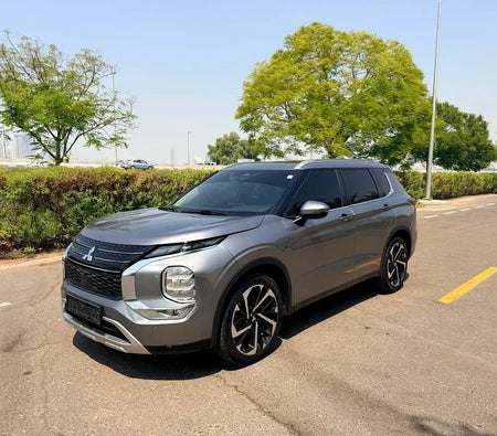 Mitsubishi Outlander 2024, photo 1 of 4