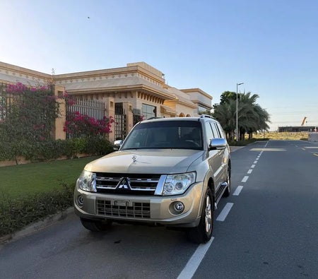 Mitsubishi Pajero 2014, photo 1 of 4