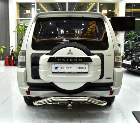 أبيض ميتسوبيشي Pajero GLS 2012 أبيض ميتسوبيشي Pajero GLS 2012