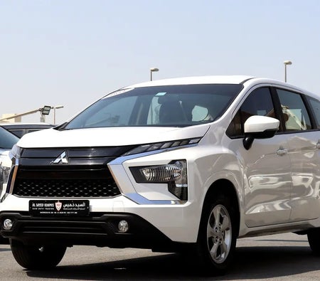 White Mitsubishi Xpander 2024