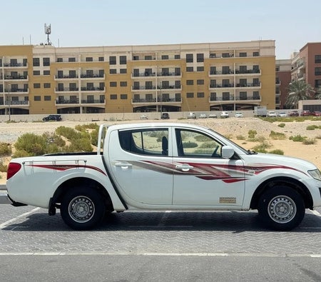 White Mitsubishi L200 Double Cab 2015