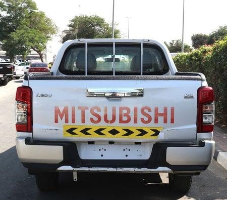 Серебро Mitsubishi L200 2020 год