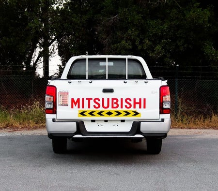 White Mitsubishi L200 2021