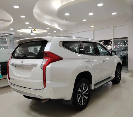 Mitsubishi Montero 2017, photo 3 of 4