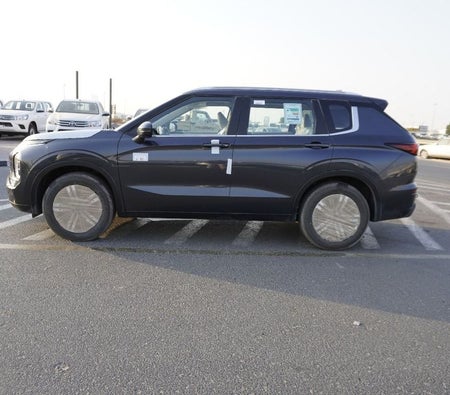 Silver Mitsubishi Outlander 2025