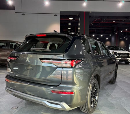 Gray Mitsubishi Outlander 2026 Gray Mitsubishi Outlander 2026