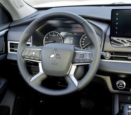 Weiß Mitsubishi Outlander 2026