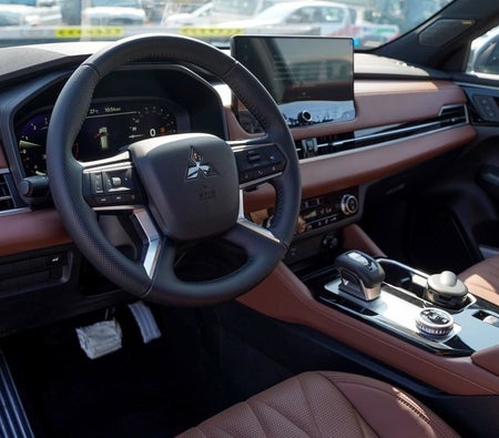Black Mitsubishi Outlander 2026