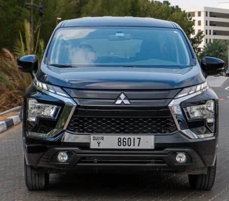 Black Mitsubishi Xpander 2025