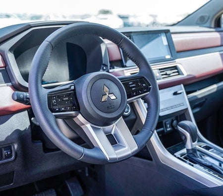 Orange Mitsubishi Xpander 2026