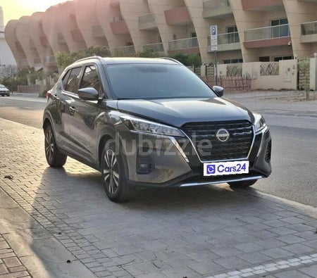 gris Nissan Kicks SV 2024 gris Nissan Kicks SV 2024