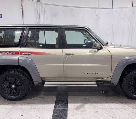 ذهبي نيسان باترول سوبر سفاري 2020 ذهبي نيسان باترول سوبر سفاري 2020