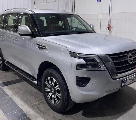 Silber Nissan Patrol SE Titanium 2021 Silber Nissan Patrol SE Titanium 2021