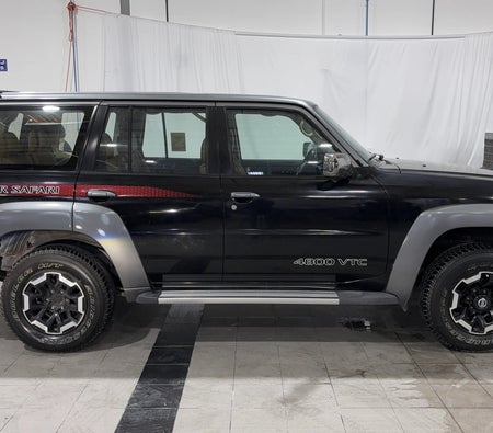 Black Nissan Patrol Super Safari 2022 Black Nissan Patrol Super Safari 2022