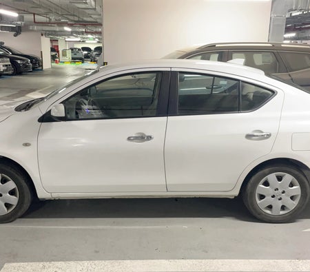 Weiß Nissan Sunny SV 2024