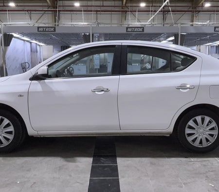 Weiß Nissan Sunny SV 2024
