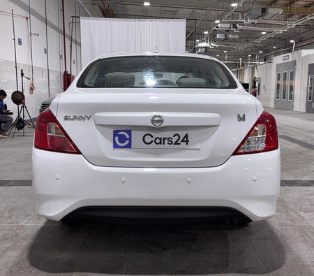 Blanco Nissan Sunny SV 2024 Blanco Nissan Sunny SV 2024
