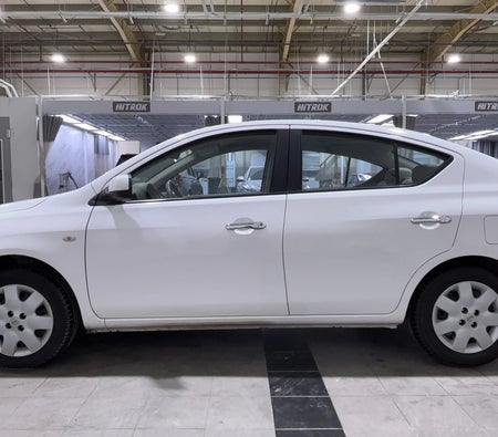 Weiß Nissan Sunny SV 2024