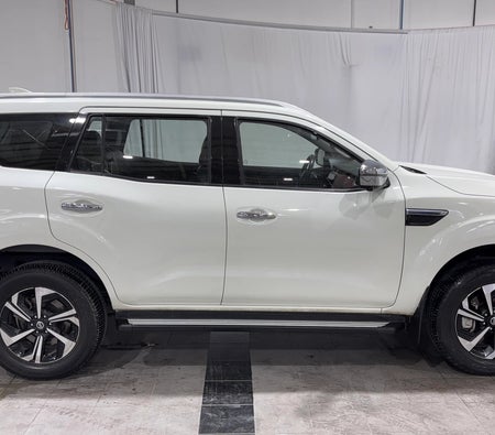 Weiß Nissan Xterra PLATINIUM 2024