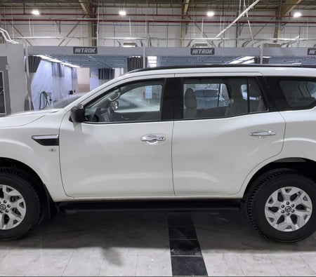 White Nissan Xterra SE 2024