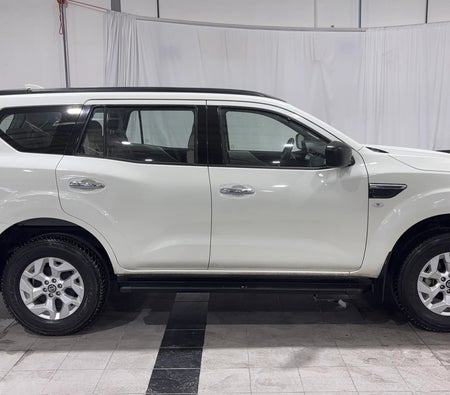 White Nissan Xterra SE 2024
