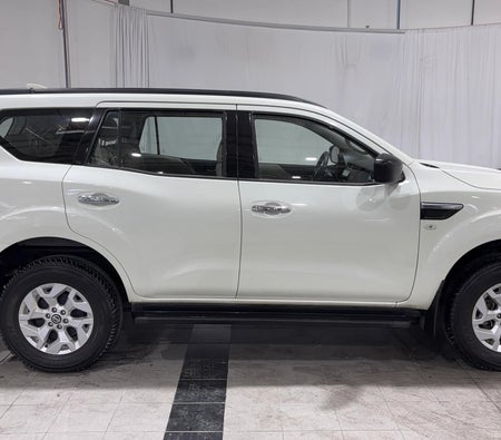 White Nissan Xterra SE 2024