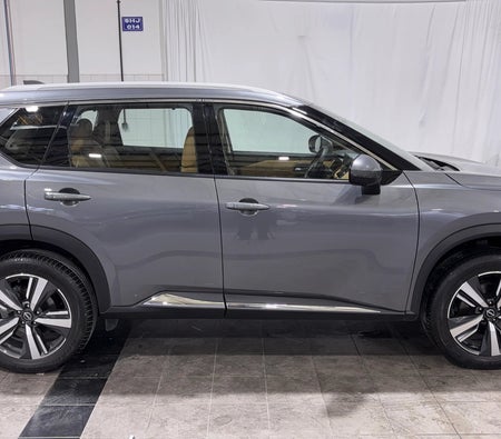 Серый Nissan XTrail SL 2025 год